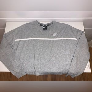 NIKE SWEATSHIRT